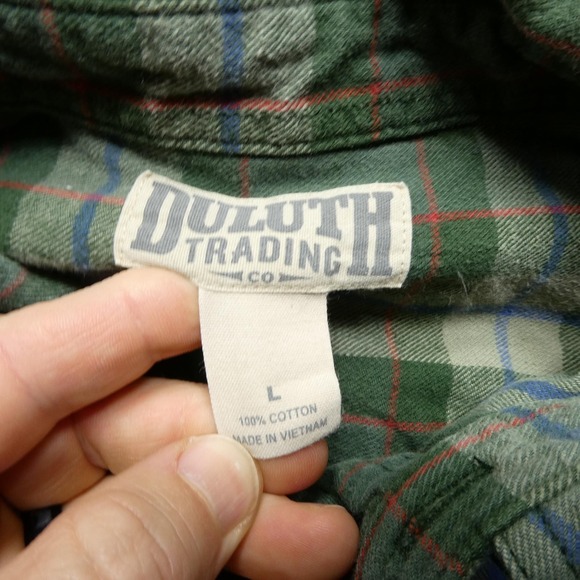 Duluth Trading Shirt Mens Large Green Plaid Flannel Button Front Workwear - Picture 3 of 7